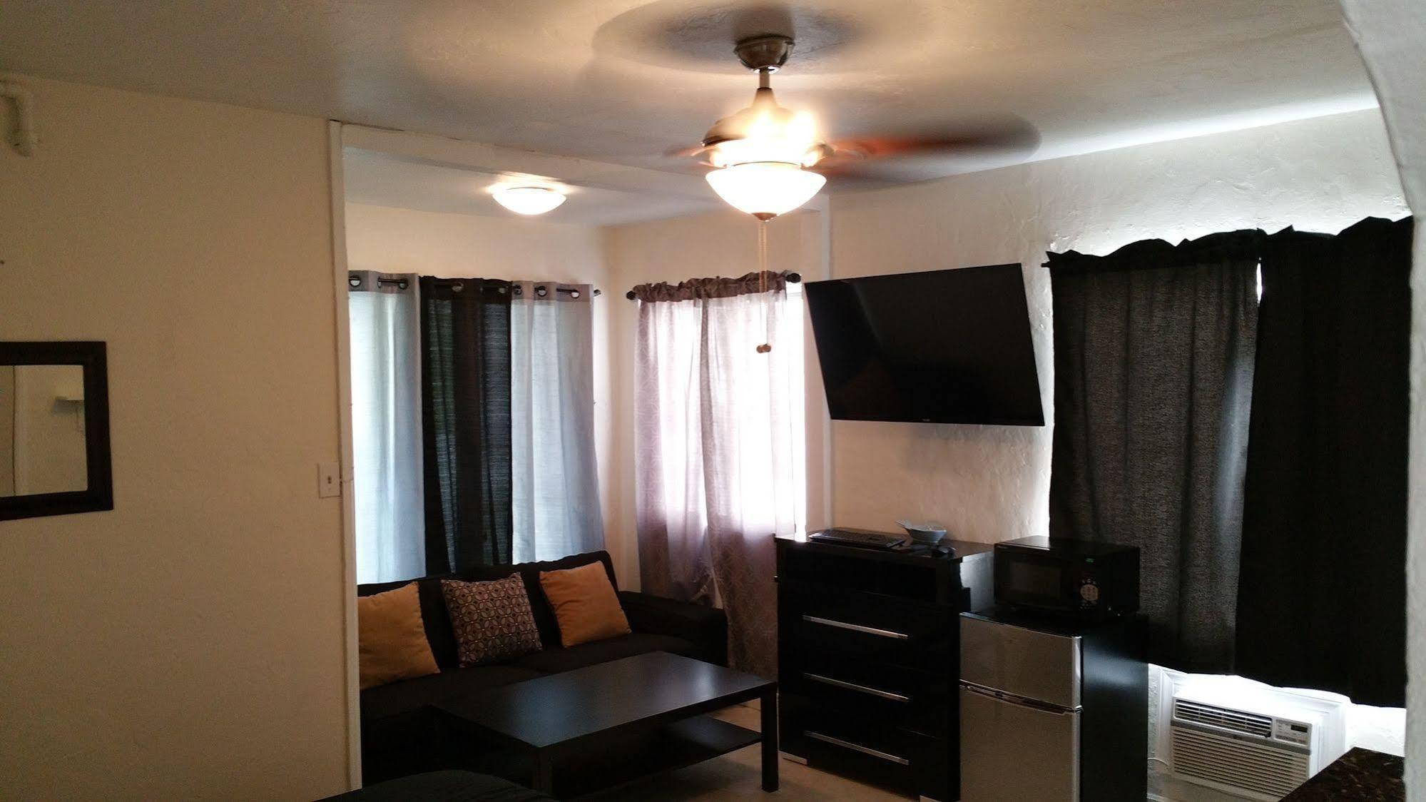 Stay Inn Dania Beach Exterior photo