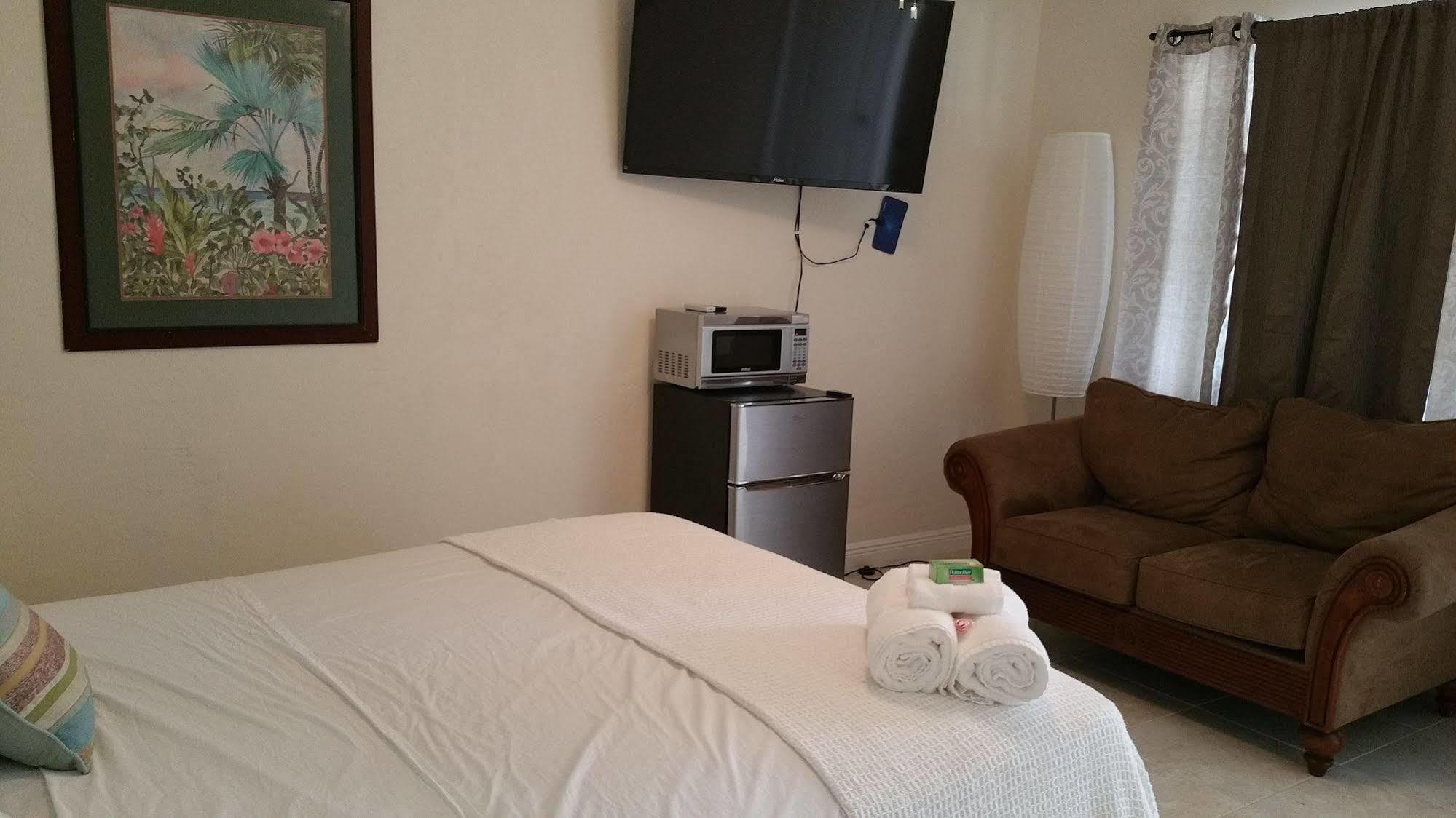 Stay Inn Dania Beach Exterior photo