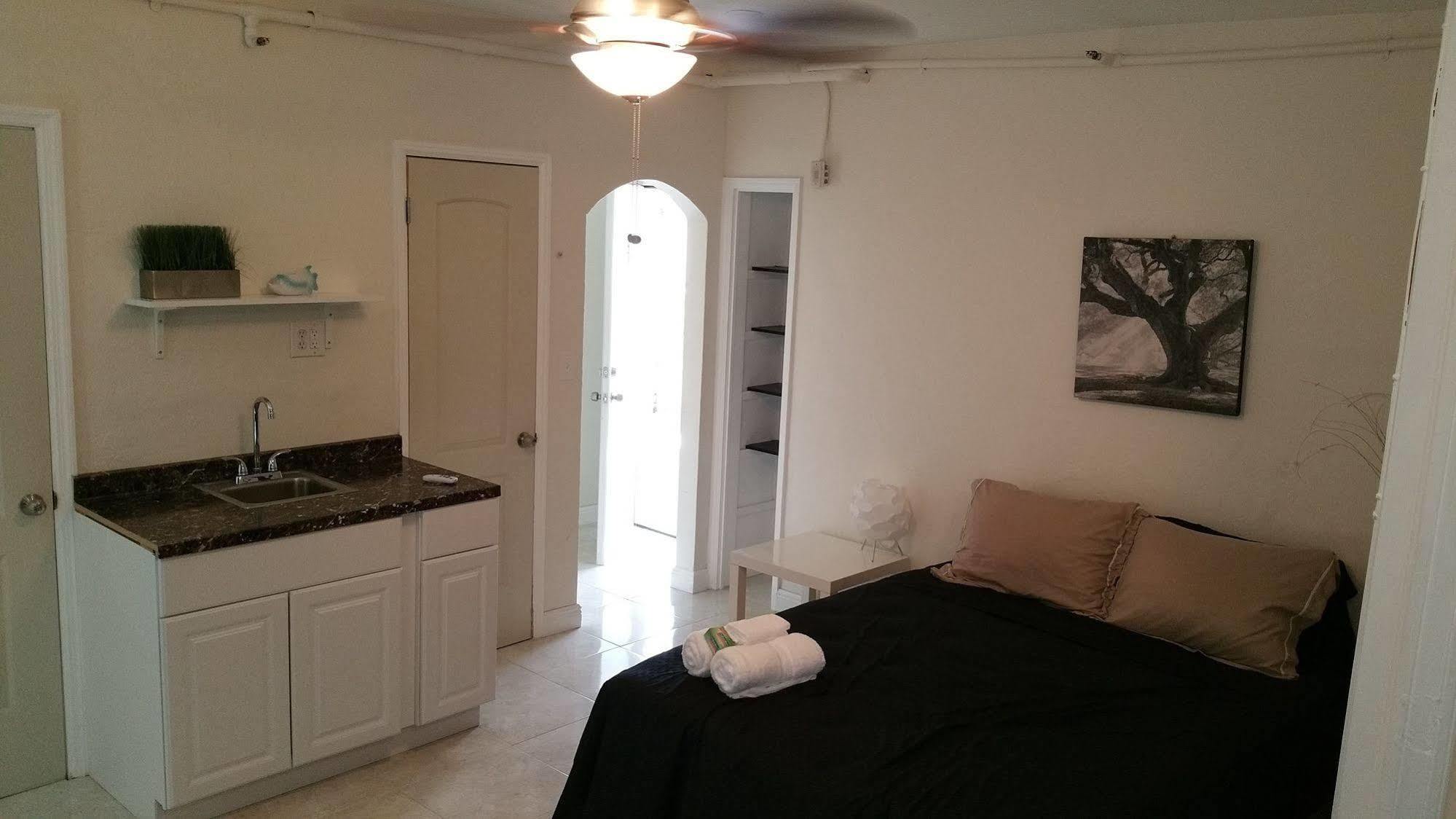 Stay Inn Dania Beach Exterior photo